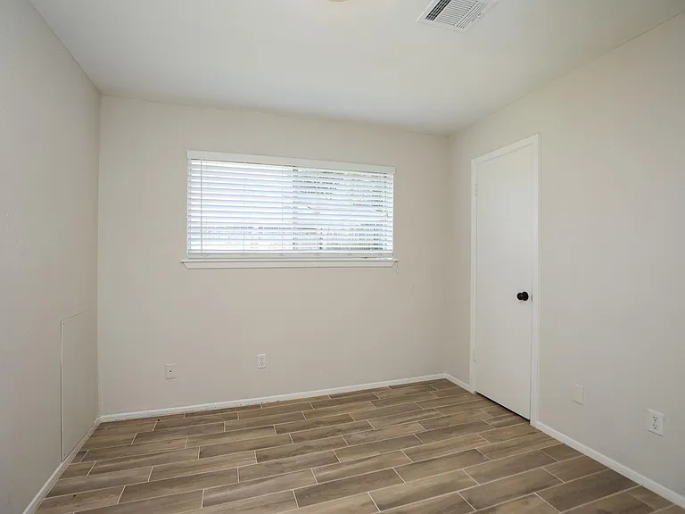 22318 Fincastle Dr — Photo 30