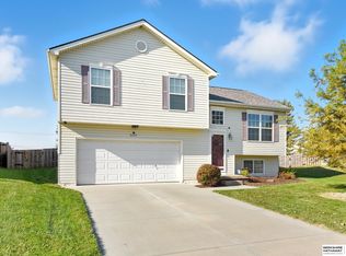 15439 Davidson St, Bennington, NE 68007