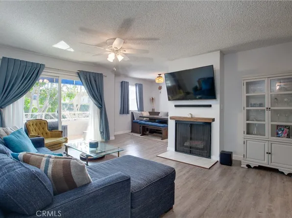 5437 Corteen Pl APT 102, Valley Village, CA 91607