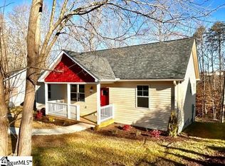 435 Poole St, Woodruff, SC 29388