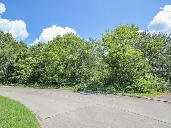 4th image of 317 Golf View Dr