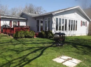 5861 N Stahl Rd, Monon, IN 47959