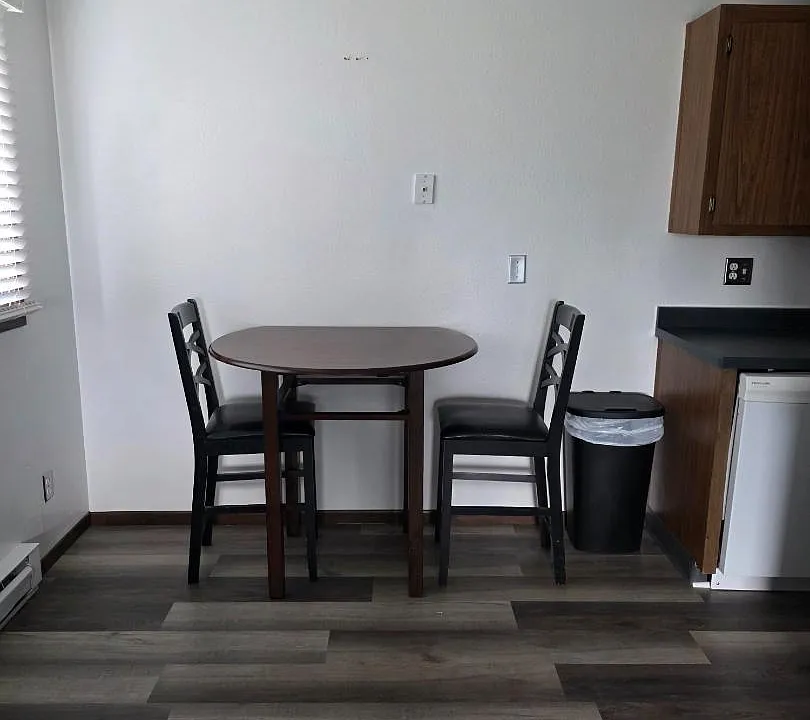 1589 10th Ave W #18