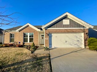 4914 Stables Dr, Evansville, IN 47715