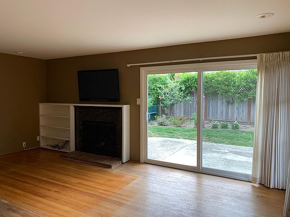 2nd image of 729 Live Oak Way