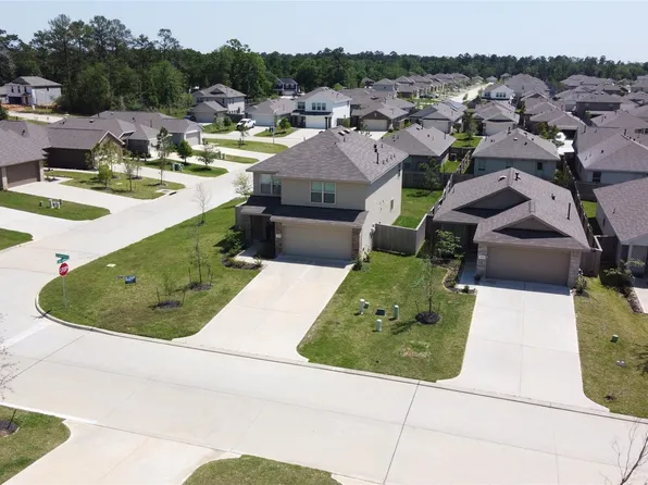 3034 Twisted Myrtle Dr, Conroe, TX 77301