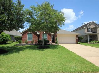 1911 Lazy Hollow Ln, Pearland, TX 77581