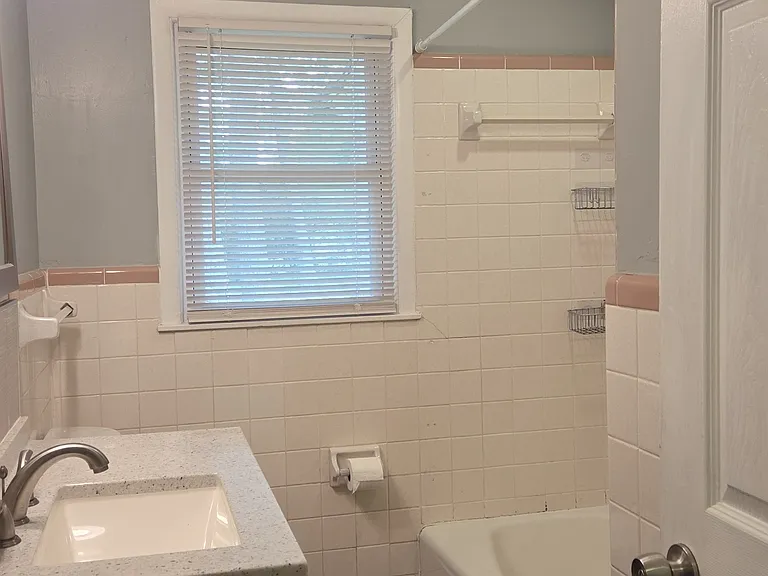 612 Dupont Dr — Photo 12