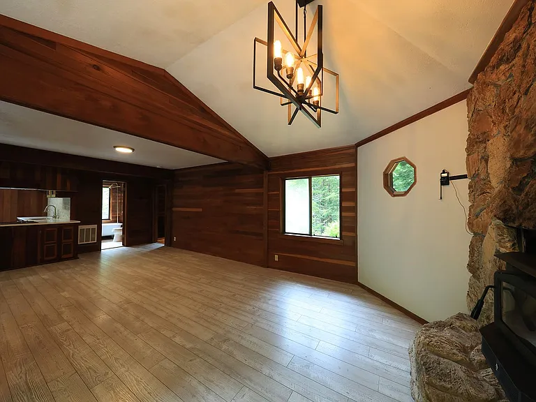4452 Greenwood Heights Dr — Photo 14