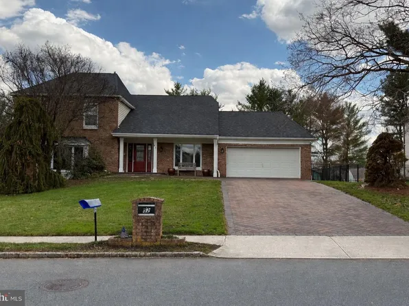 52 Homestead Cir, Marlboro, NJ 07746