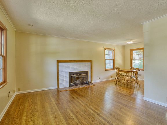 2nd image of 6521 Hardy St