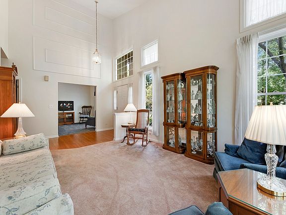 4th image of 598 Harlowe Ln #0