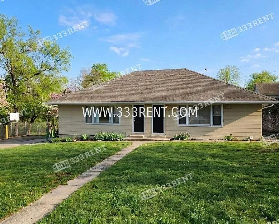 8813 E Smart Ave
