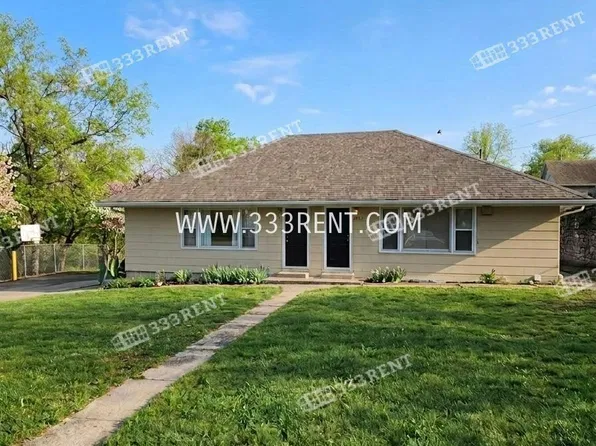 8813 E Smart Ave, Independence, MO 64053