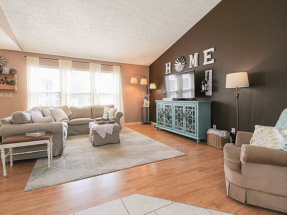 Large great room! 