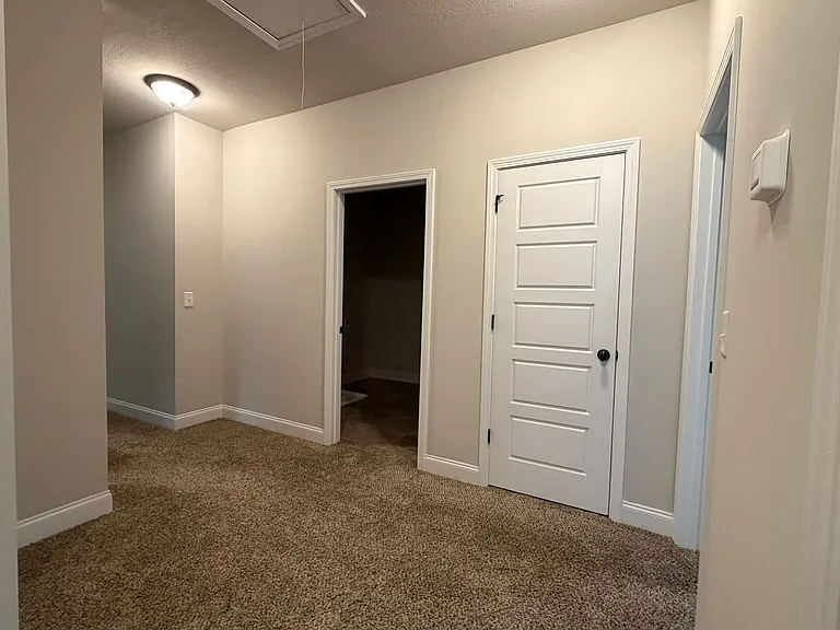 1008 Swan Ct — Photo 22