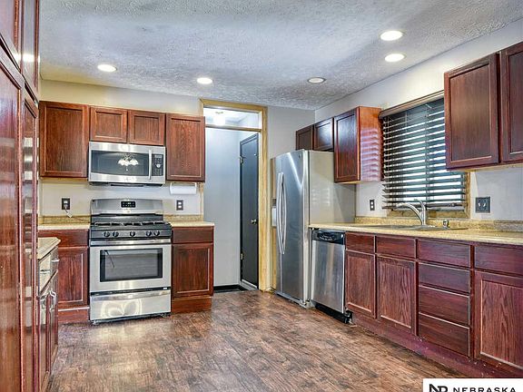 4th image of 5724 S 152nd Avenue Cir