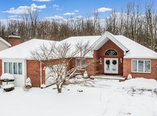 41 Meadow Spring Ct, East Amherst, NY 14051