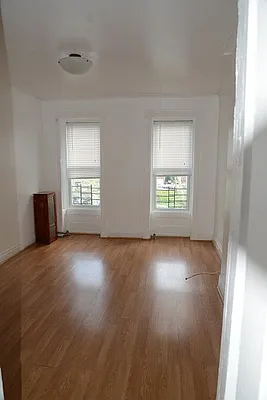 Rented by Perry Associates NYC Inc | media 3