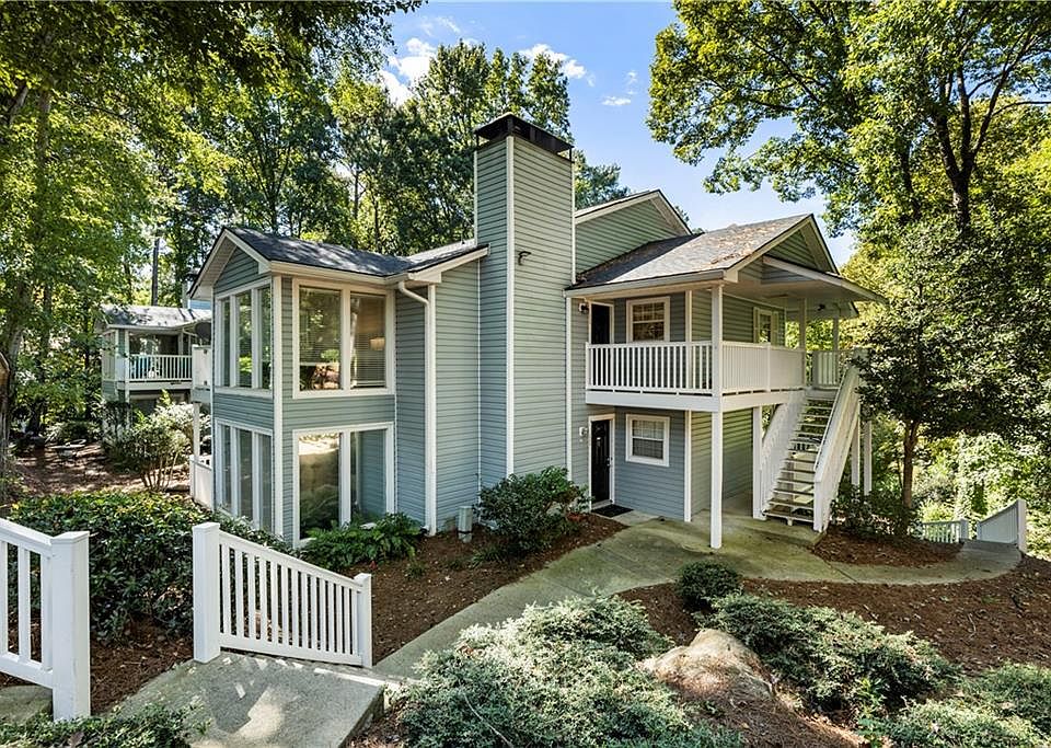 1st image of 1644 Roanoke Pl SE