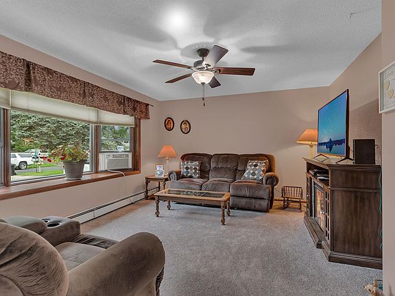 4th image of 32538 Ironwood Dr