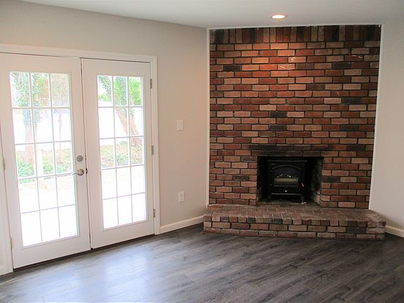 Den w/ Fireplace