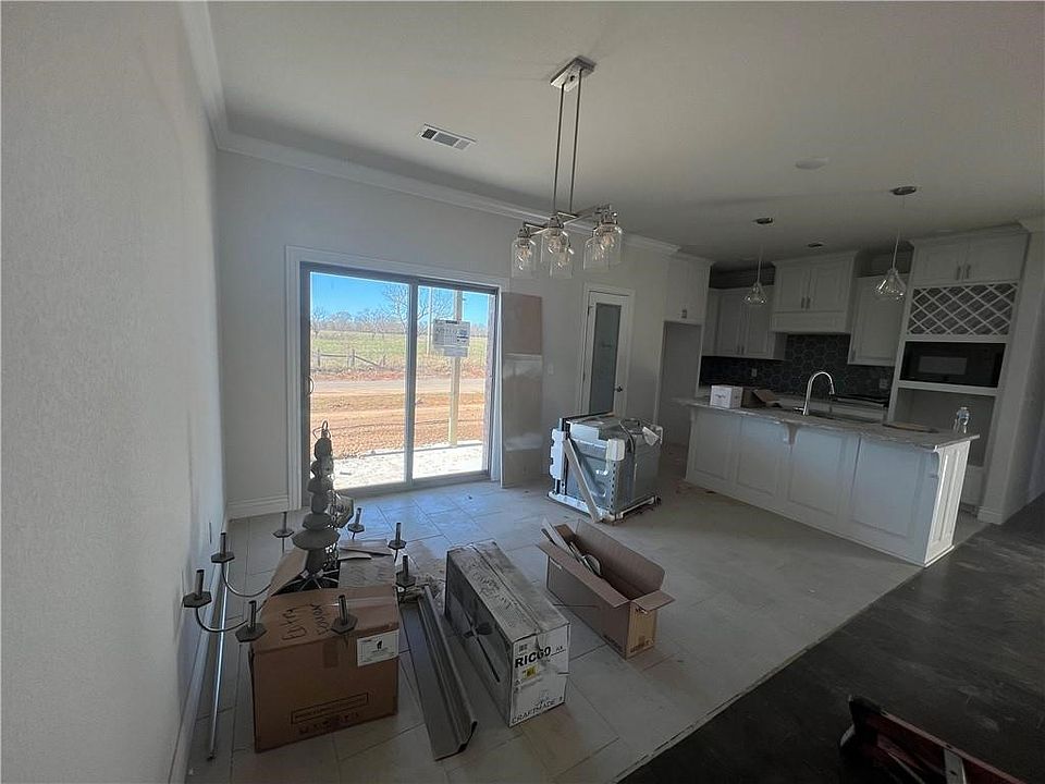 2nd image of 7101 SW High Meadow Blvd