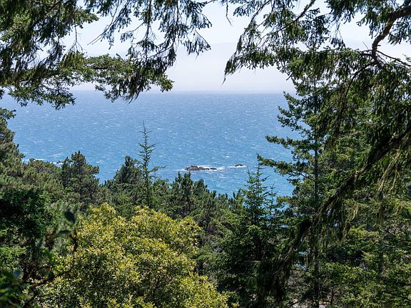 3rd image of 46900 Gypsy Flat Road