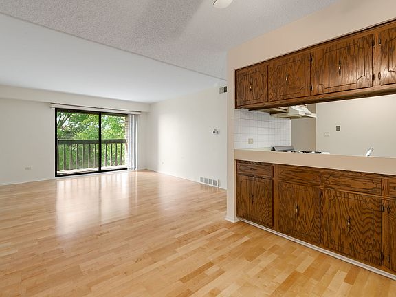 4th image of 13635 Lamon Ave APT A21