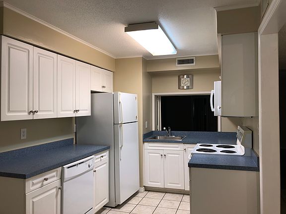4th image of 364 Georgetown Dr