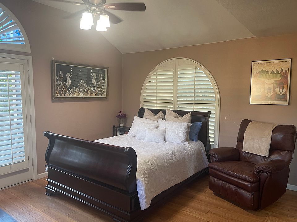 1st image of 18619 Sorrel Dr #1