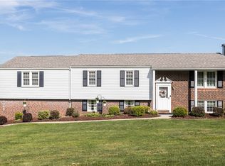 3061 Dividend Dr, Washington, PA 15301