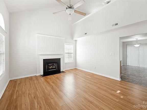 5th image of 10514 Glory Meadow Ct