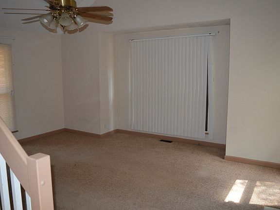 3rd image of 555 Buckeye Ln
