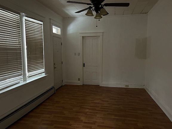 3rd image of 700 W Philadelphia St #1