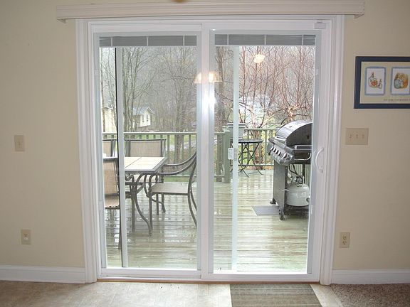 5th image of 275 Bridle Path Ln NE