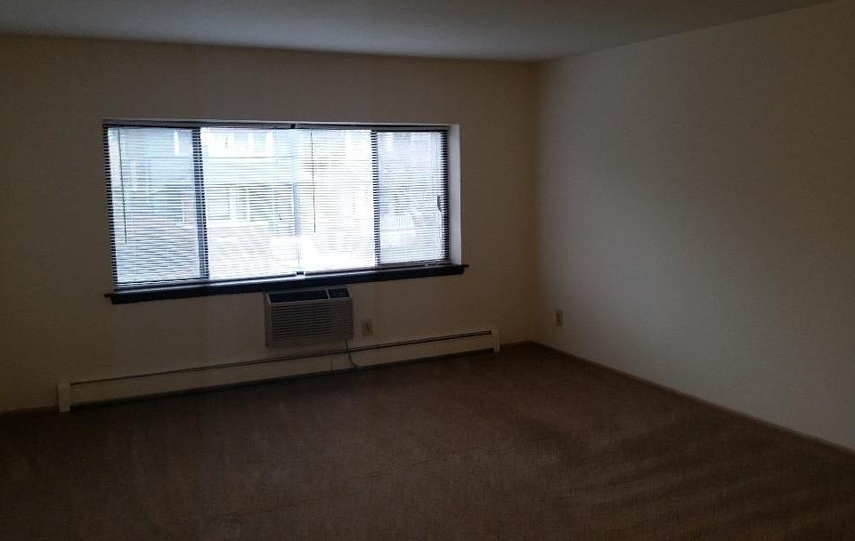 2nd image of 2645 N Farwell Ave