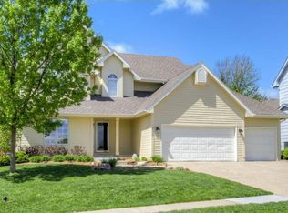 168 56th St, West Des Moines, IA 50266