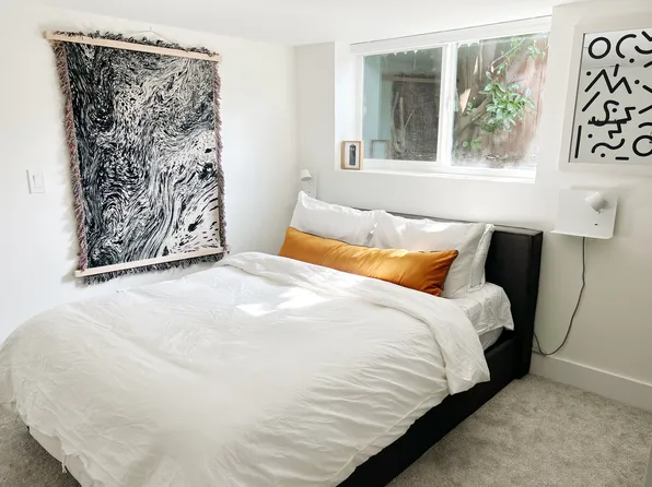 1122 N 84th St #B, Seattle, WA 98103