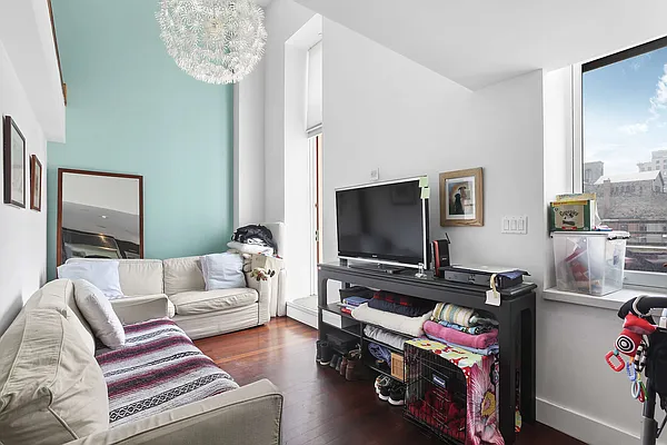 Rented by Charney Real Estate LLC | media 17