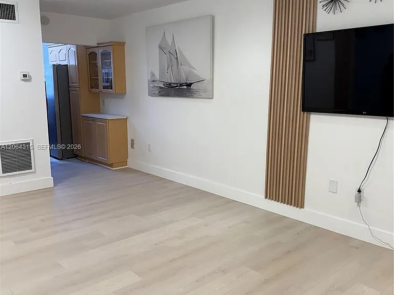 3660 SW 10th St #7A — Photo 5