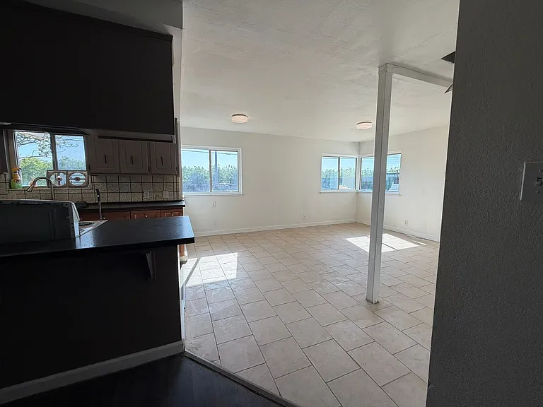 11322 Franklin Blvd — Photo 23