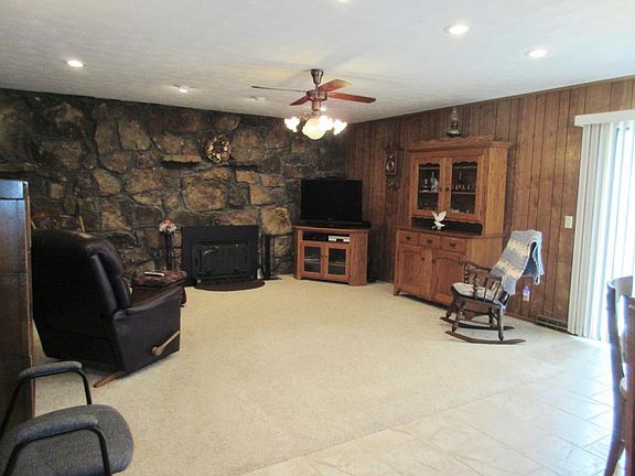 3rd image of 8637 Ventura Dr