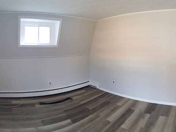 3rd image of 109 Main St Floor 2