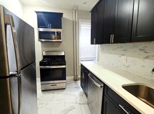158 Bergen Ave #1C, Jersey City, NJ 07305