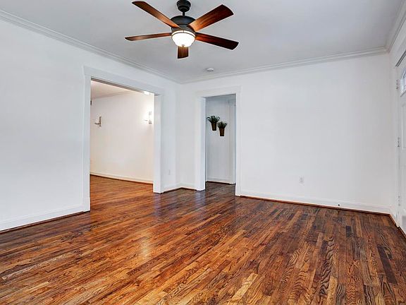 2nd image of 6645 Lindy Ln