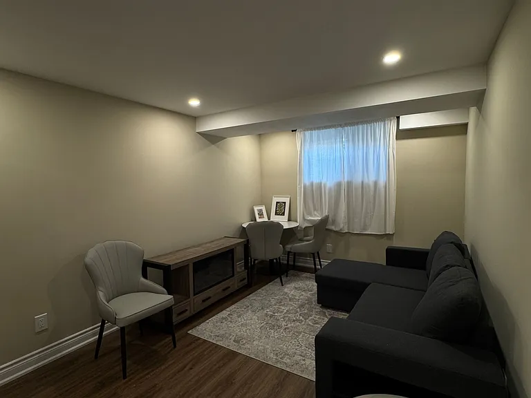 20 Dudley Dr #B — Photo 2