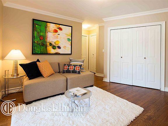 4th image of 2025 Broadway APT 4B