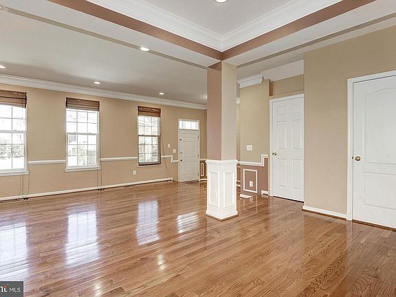 5th image of 20076 Northville Hills Ter
