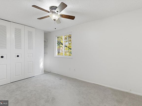 5th image of 5377 Harbor Court Dr